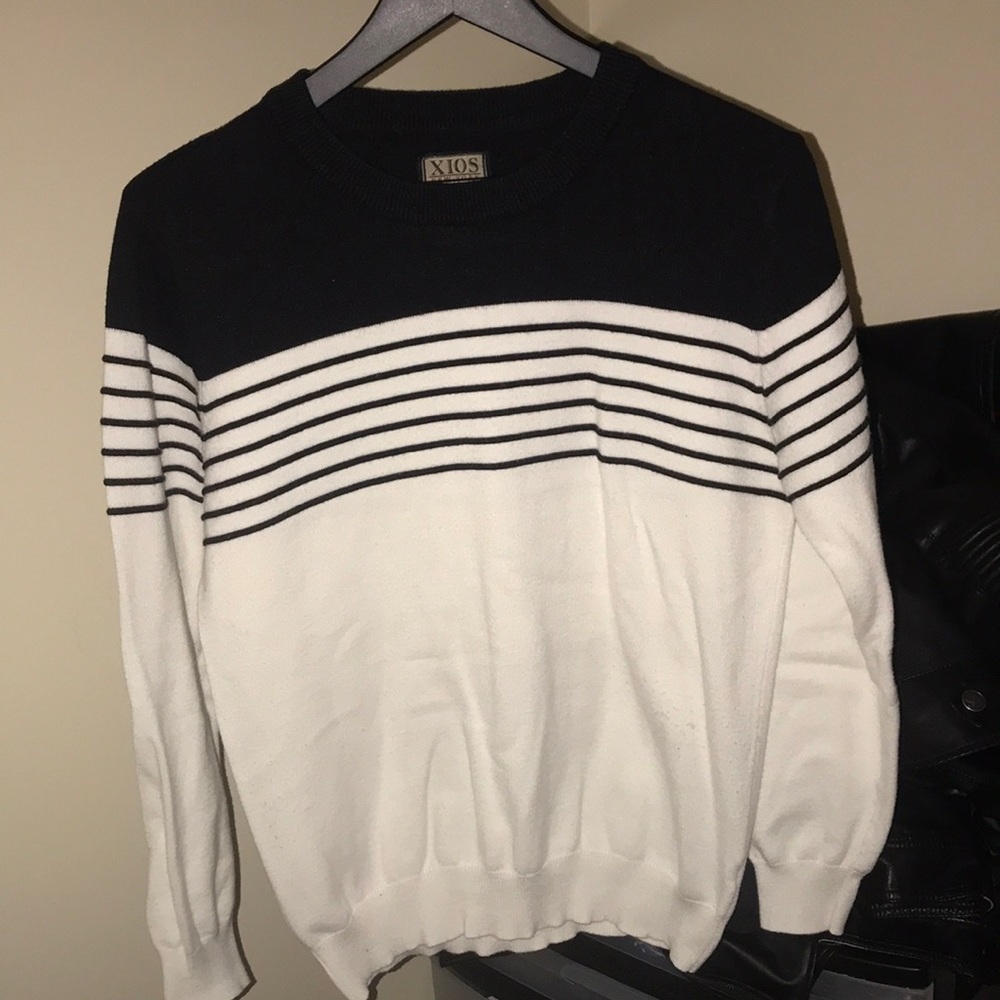 XIOS Black and white sweater